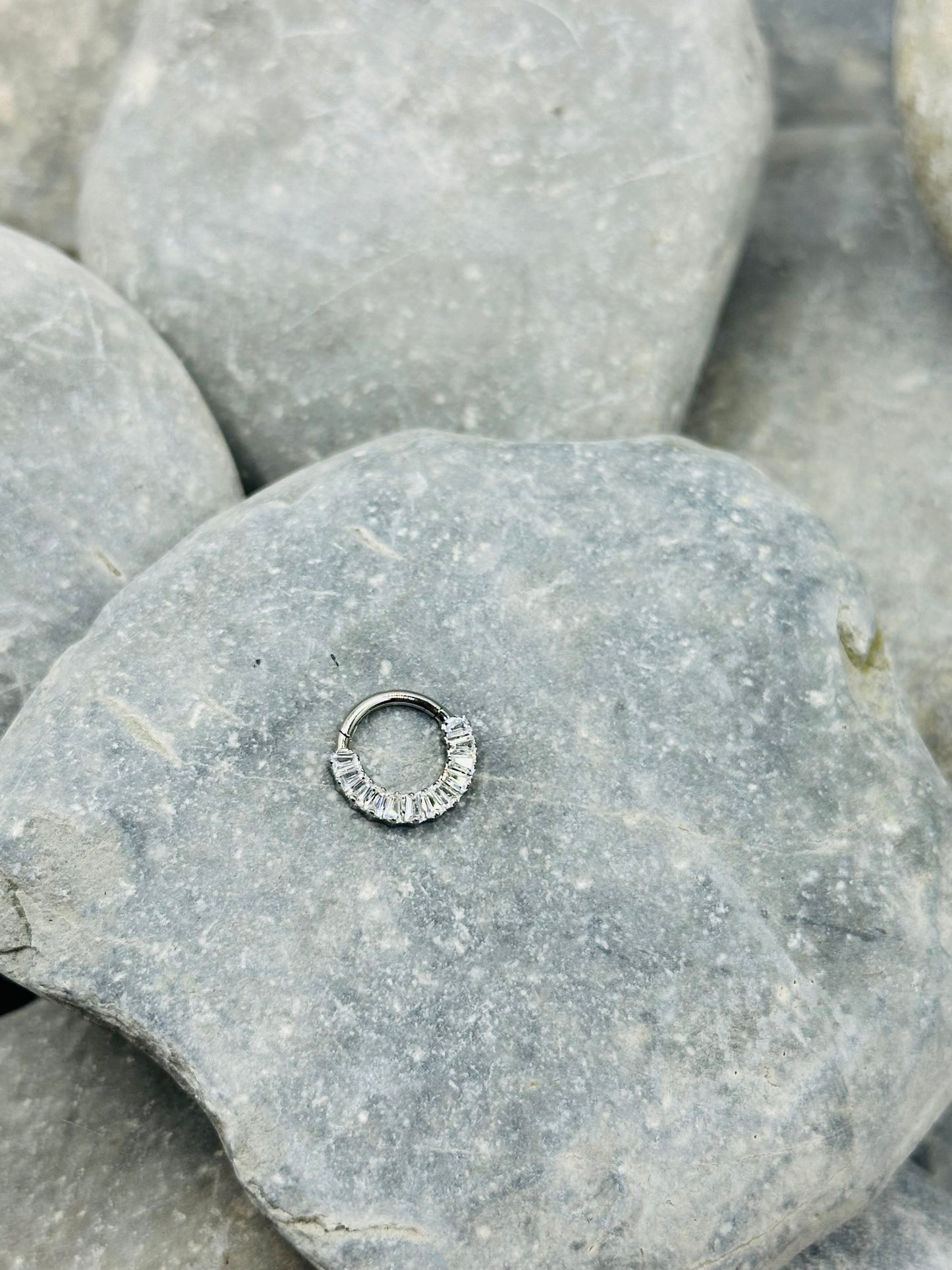 Geo Titanium 8mm Cubic Zirconia Clicker